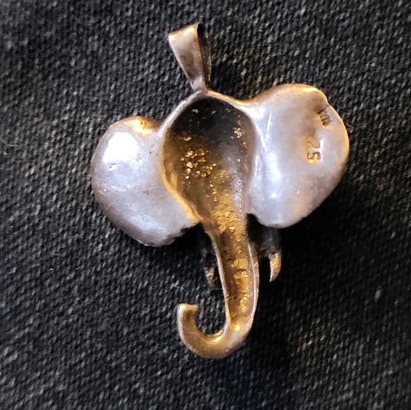 Elegant 925 Sterling SilverElephant  JewelryCharm Pendant - Picture 2 of 9